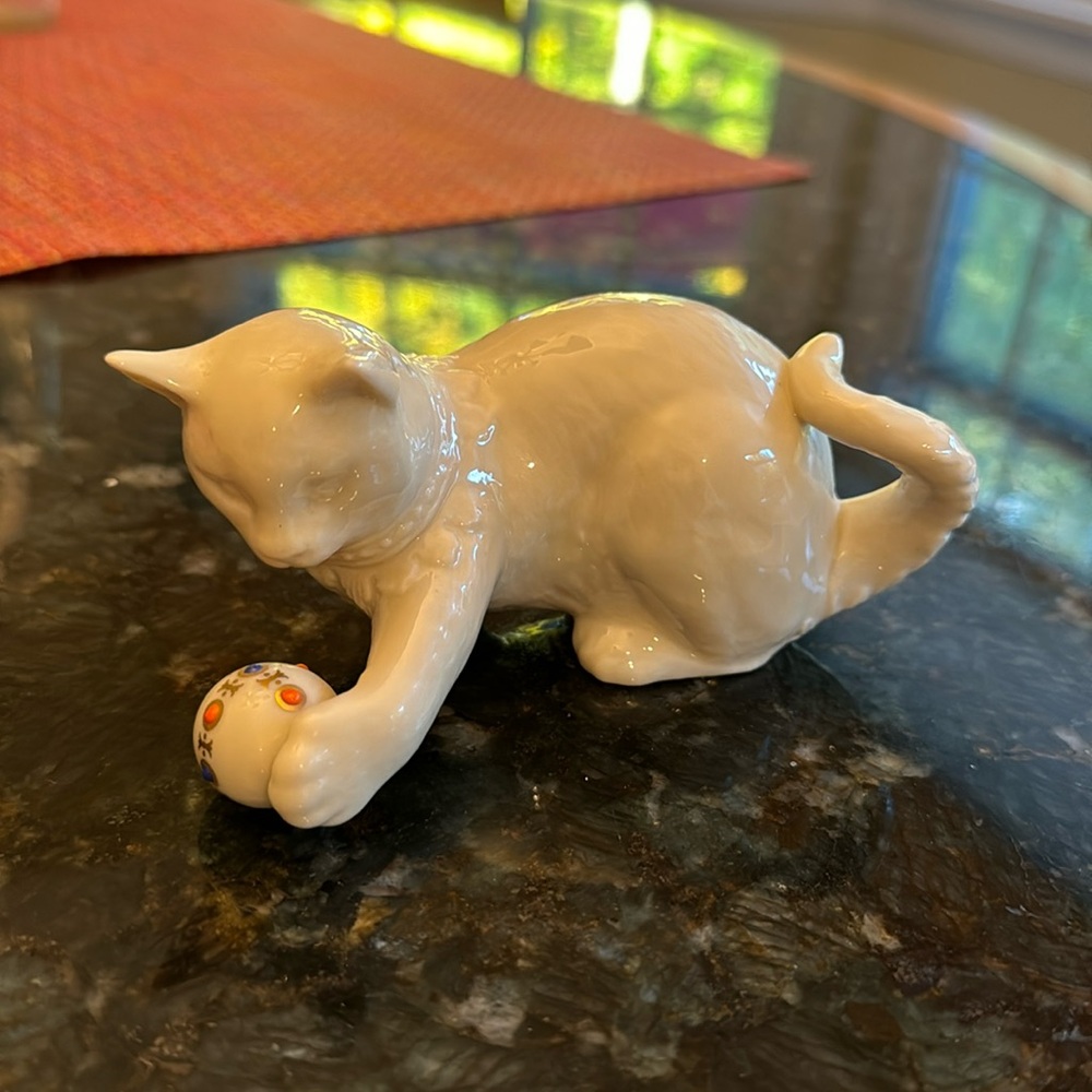Lenox cat figurine